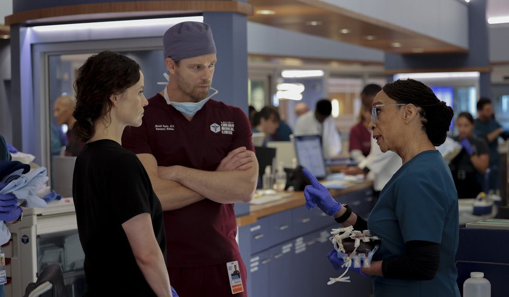 Sarah Ramos, Luke Mitchell and S. Epatha Merkerson in the season 10 premiere, "Sink or Swim."